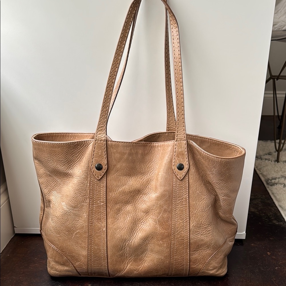 Frye Mellisa tote handbag,  beige leather